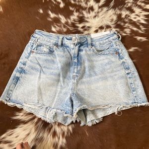 American Eagle Hi-Rise Mom Short